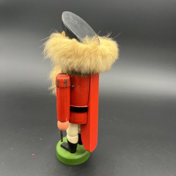 VTG Erzgebirge Nutcracker 9.25" Soldier Christmas Holiday Decor Germany 1977 - Picture 15 of 15